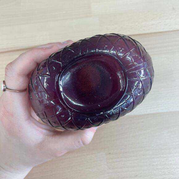 Clevenger Brothers Amethyst Diamond Pattern Handblown Glass Vase - Picture 3 of 4